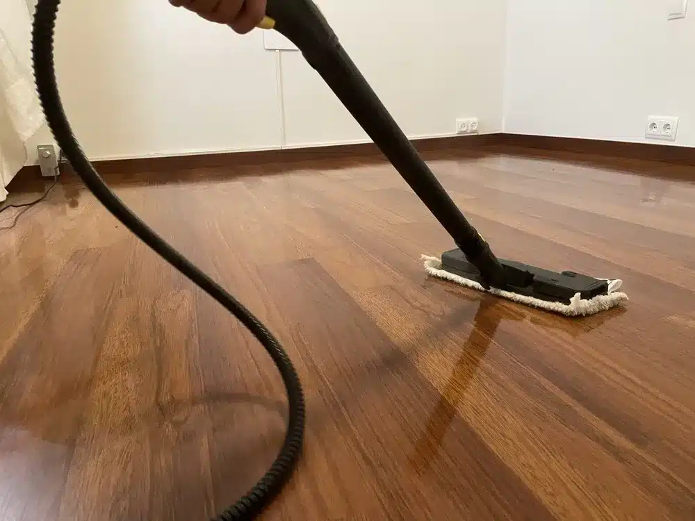 Cómo limpiar y mantener suelos laminados