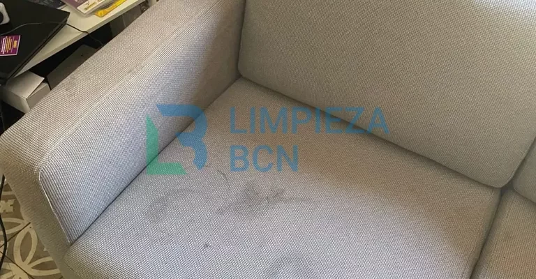 Cómo limpiar sofá de tela: guía completa